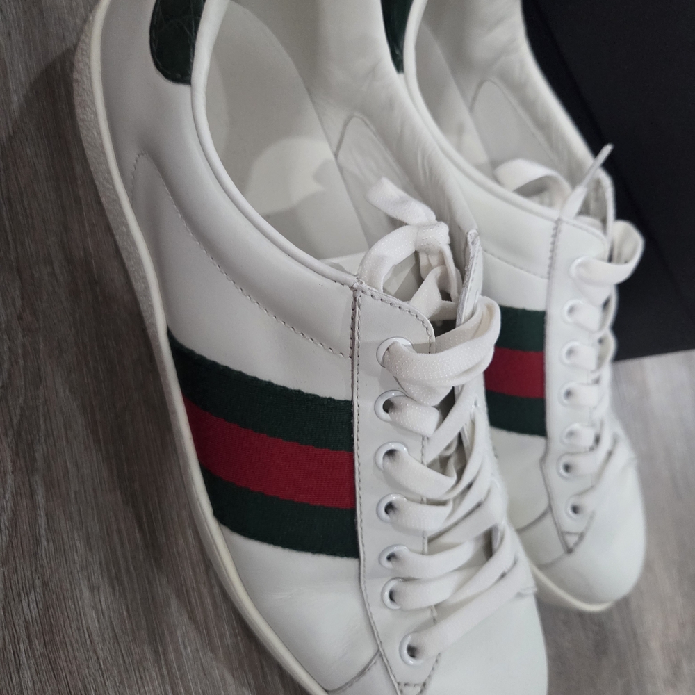 Gucci Men's White and Green Sneakers - Picture 6 of 13